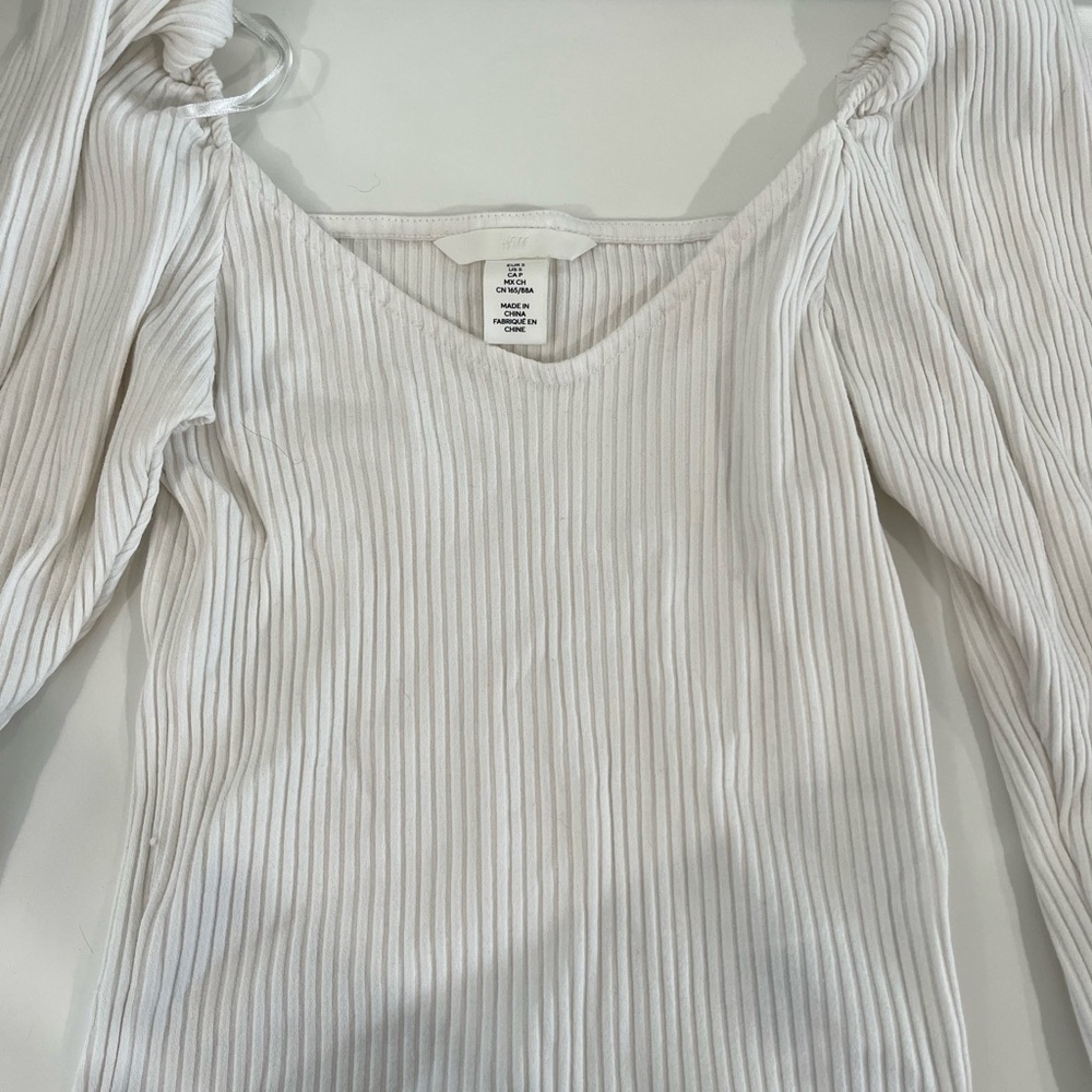 H&M Cream Ribbed V-Neck Blouse